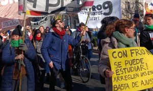 La-Plata-movilizacion-al-consejo-escolar